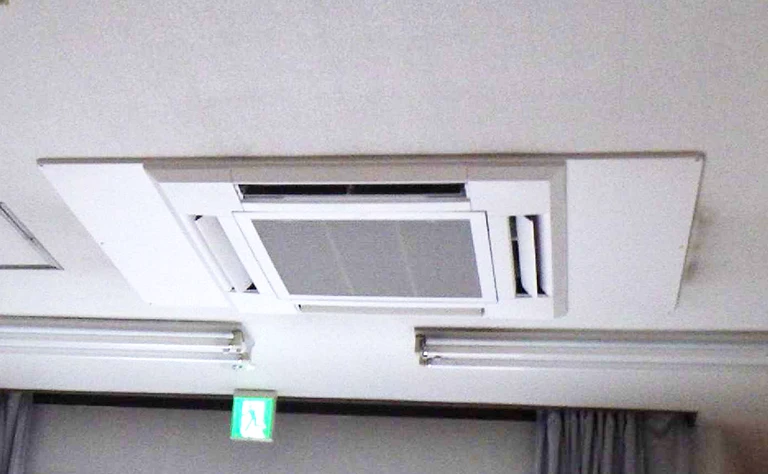 栃木県大田原市 テナントビル の室内機
